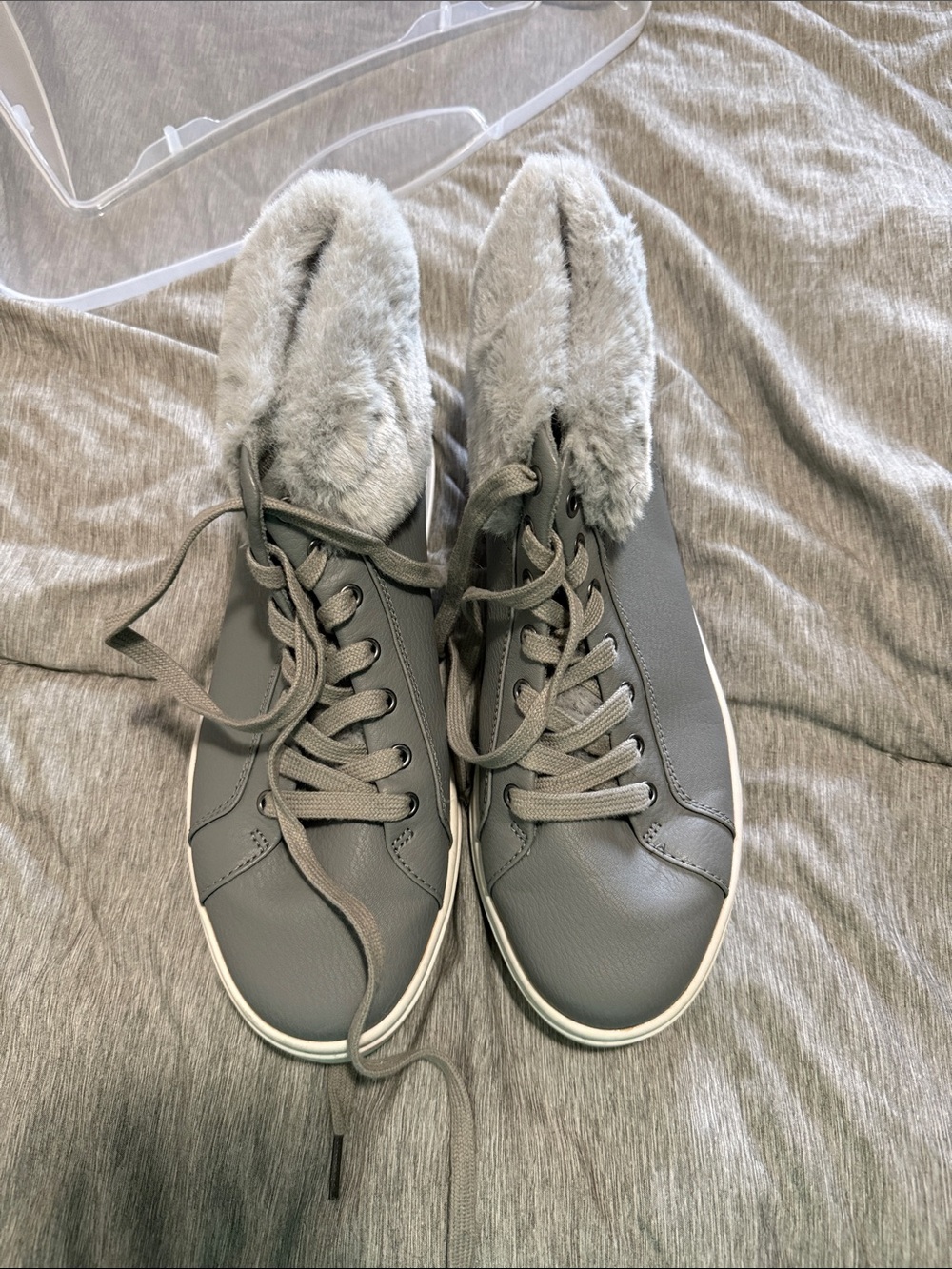 Women's Koolaburra Grey Faux-Fur Lined Casual Sneakers
